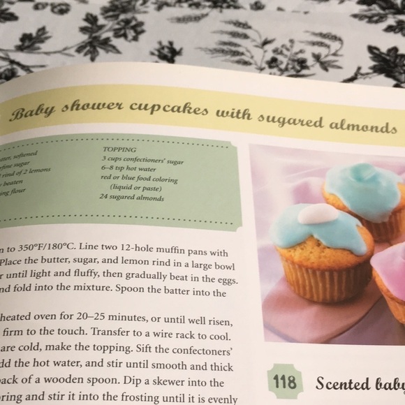 1001 Cupcakes Cookies & Other Tempting Treats Hardcover 2009 - Picture 7 of 11